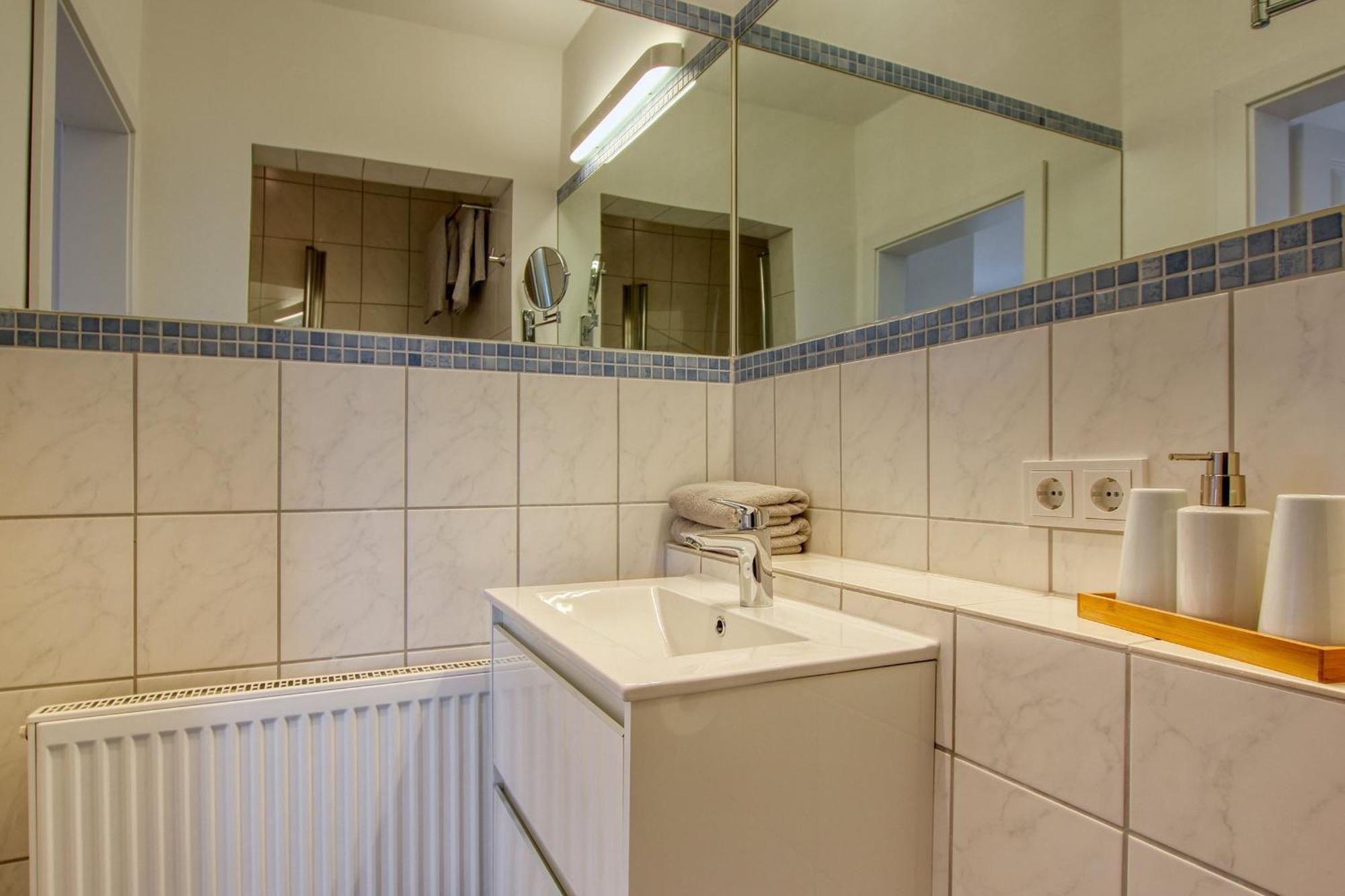 Landhaus Am Ufer - Wohnung 1 ハイリゲンハーフェン エクステリア 写真